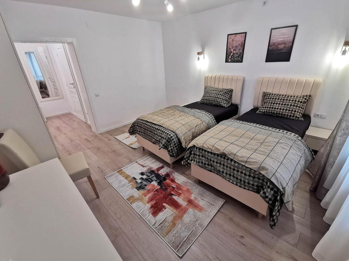 Vila Aras Simeria 外观 照片